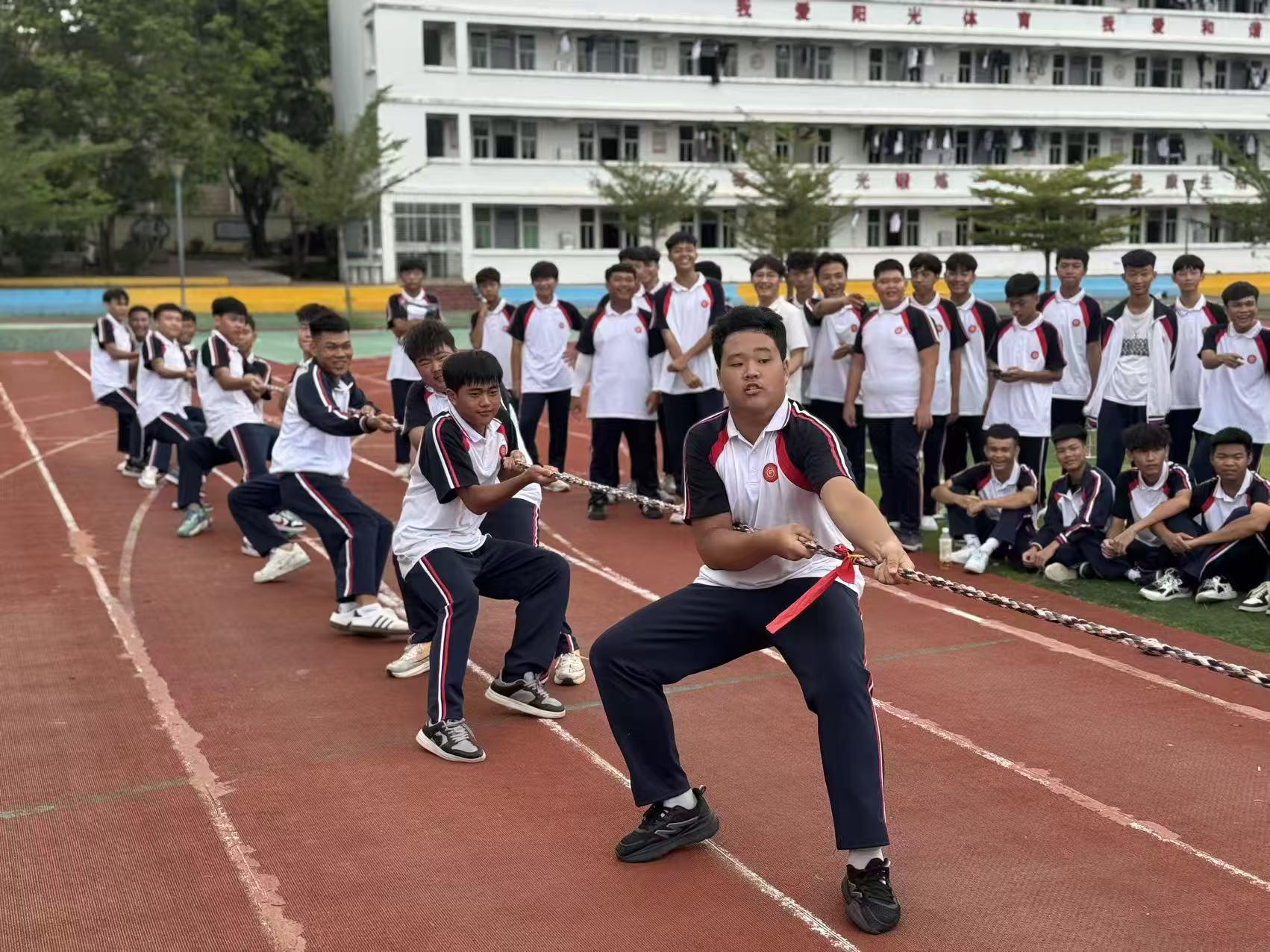 2025年球季校园拔河赛(图1) 微信图片_20260309155658_128_16.jpg